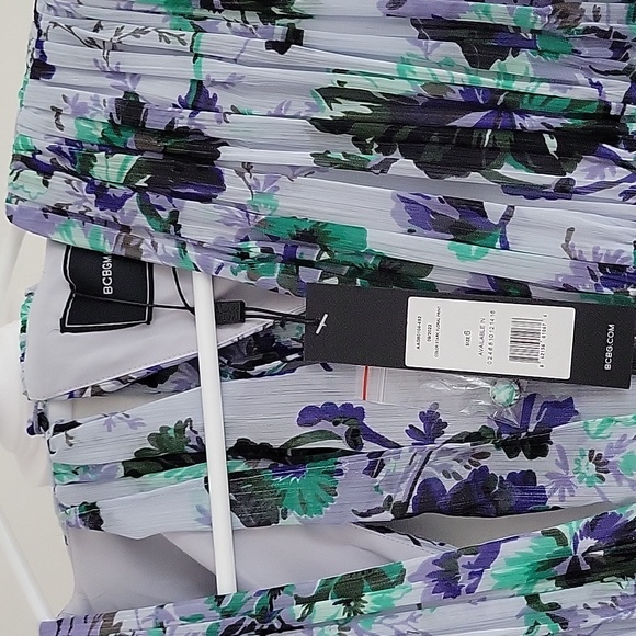 BCBGMaxAzria Stark Floral Print Gown Pleated Blue Florals NWT Size 8 - Picture 7 of 12